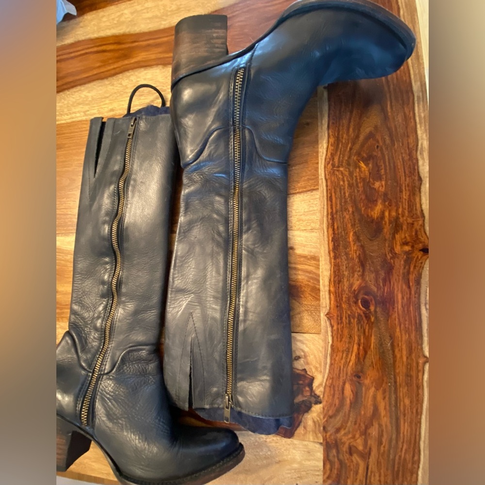 Size 8 Freebird knee high leather boots worn a few times.